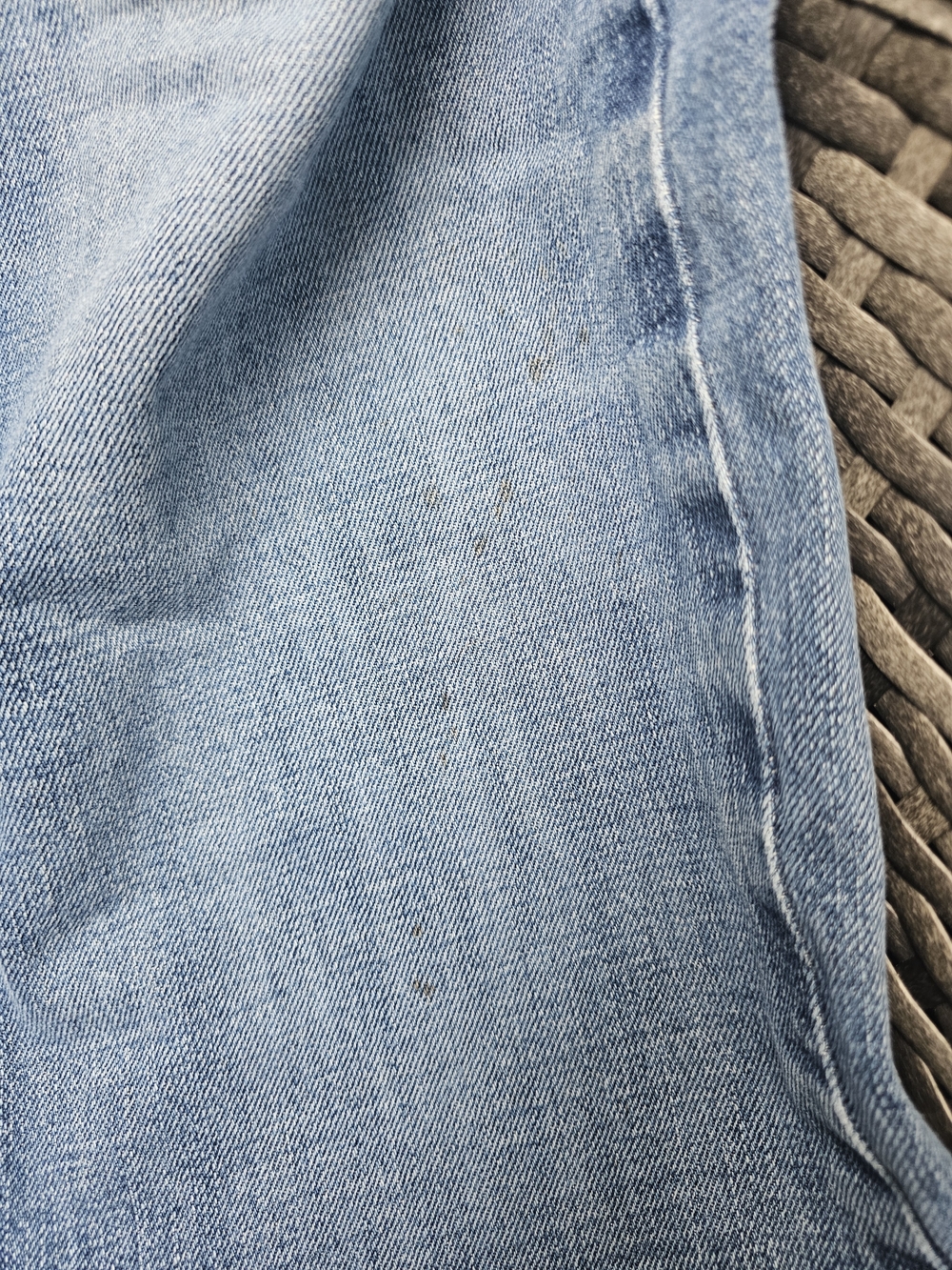 🚨CLEARANCE🚨 Ariat Light Blue Straight Fit Jeans with Tan Stitching - Picture 11 of 11